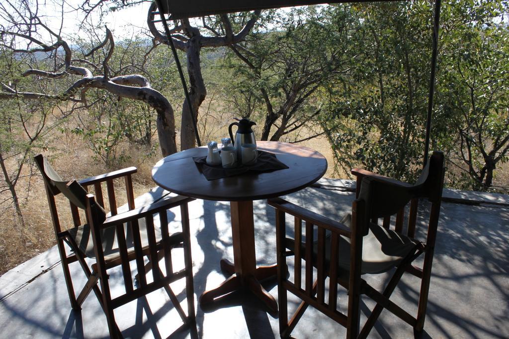Mondjila Safari Camp Villa Okaukuejo Exterior photo